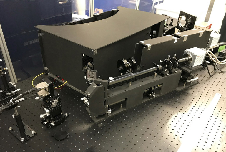 Adaptive optics device “SEICA”