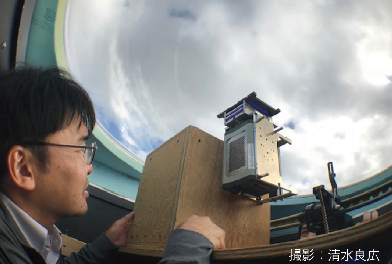 オーロラ観測の様子