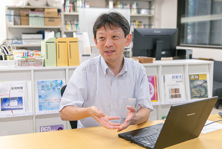 東北大学国際放射光イノベーション・スマート研究センター　矢代航 様